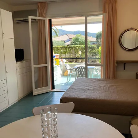 Monolocale Con Piscina Марина-ди-Кампо